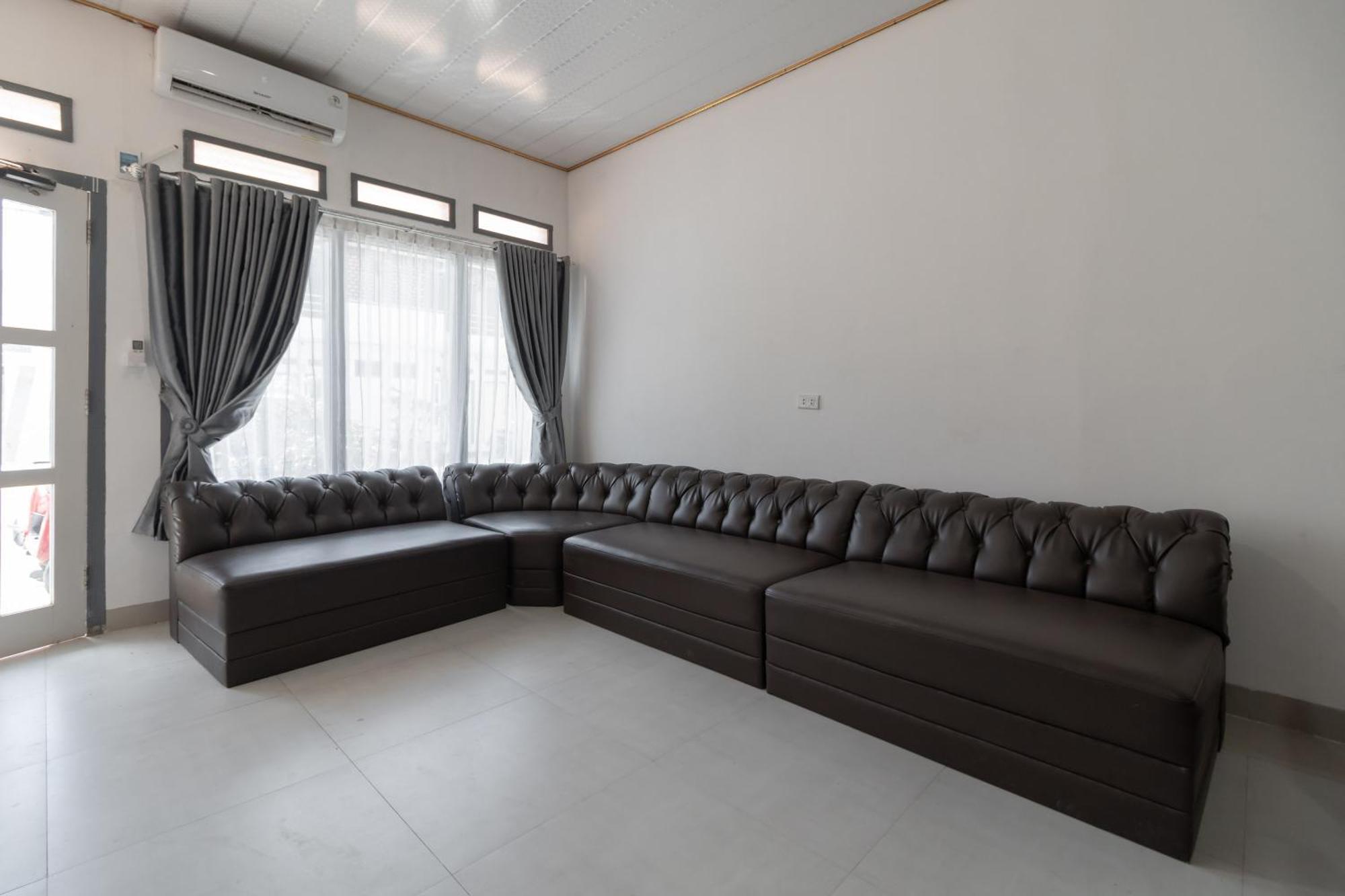 Reddoorz Syariah Near Jakabaring Sport City Palembang Extérieur photo
